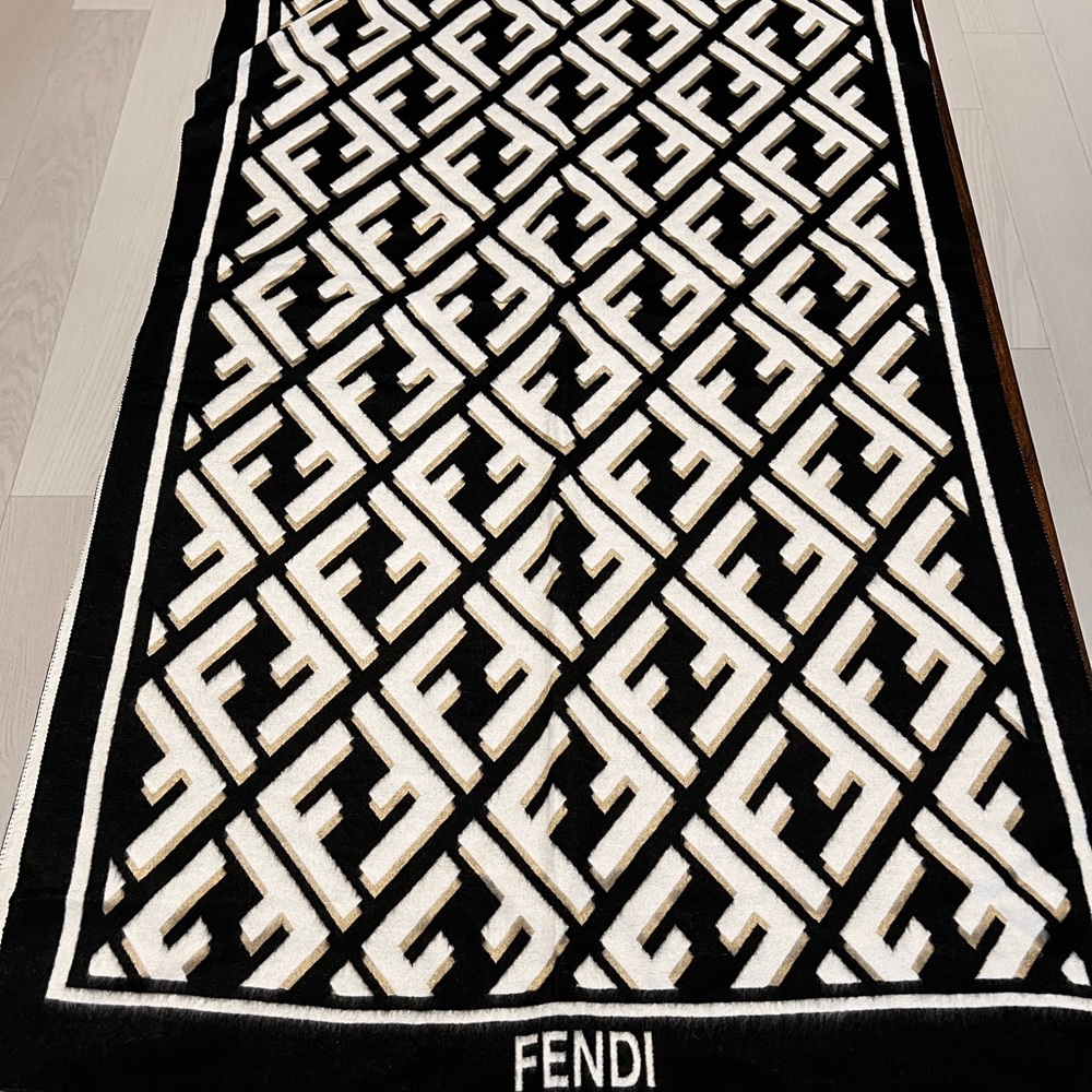 Fendi cashmere/silk wrap